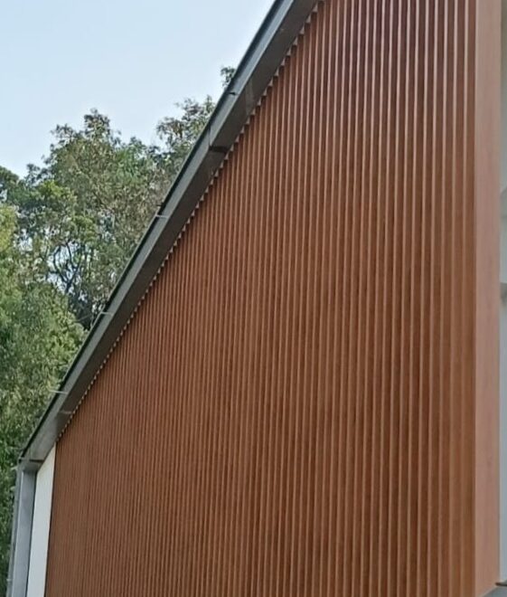 picture-3-overview-of-completed-20ft-aluminium-facade